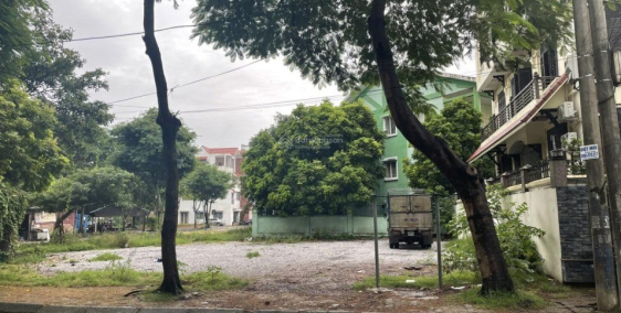 Bán đất khu đấu giá xây dựng nhà ở  Thượng Thanh, Long Biên 240m, MT 12m