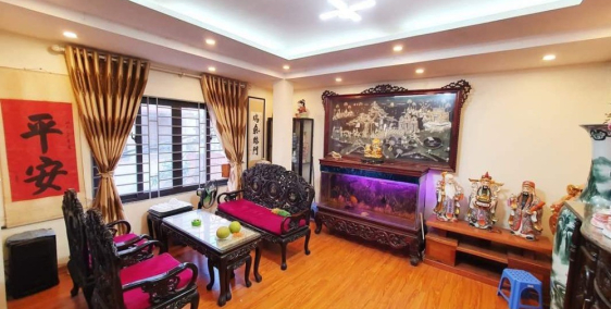 Bán nhà 888 Mặt phố Quang Trung, MT rộng 5m, Thang máy, 50m2x5T chỉ 9.68 tỷ.