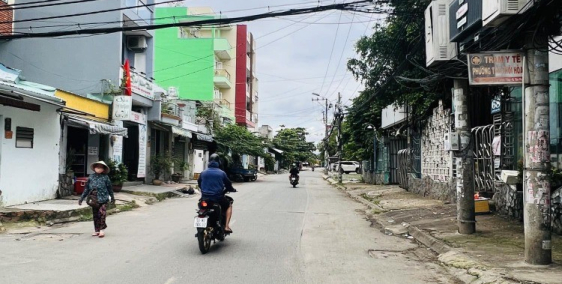 Mặt Tiền Nguyễn Văn Yến Tân Phú, DT 4m x 18.5m, Chỉ Nhỉnh 110triệu m2