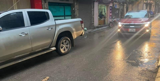 Siêu hiếm ! Phố Trần Quang Diệu phân lô ô tô tránh kinh doanh 42M 5 tầng MT 4M