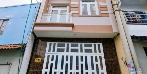 Nhà 1 trệt 3 lầu giá rẻ đường Lý Tự Trọng - View công Viên Lưu Hữu Phước