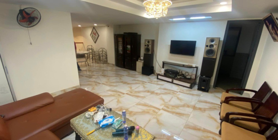 Nhà Đẹp 4 Tầng Thang máy,Đường Song Hành,,Quận 12,DTSD: 270m2 Giá 8 tỷ 7 TL