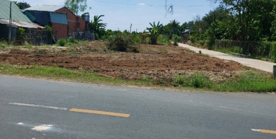 Đất Mặt Tiền Đường Nhựa Tỉnh Lộ 10. Thạnh Tân-Tây Ninh, Sổ Hồng Chỉ 6 Triệu/m