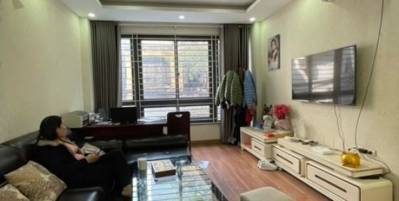 BÁN NHÀ PHẠM VĂN ĐỒNG;70M2;3T;4PN;3WC;HẺM Ô TÔ 7 CHỖ ; NHỈNH 5 TỶ