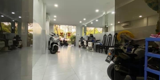 CC cho thuê nhà MT ĐBP nguyên căn 4*25m, nở hậu, cửa hậu, 2 lầu, 1 sân thượng