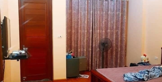 Lô góc hàng phân lô cho quan chức - 2 ô tô tránh chạy vùng quanh cần bán