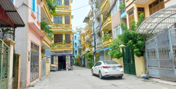 Ô tô tránh, đỗ ngày đêm, trung tâm Định Công, DT 90m2, giá chào 10,5 tỷ