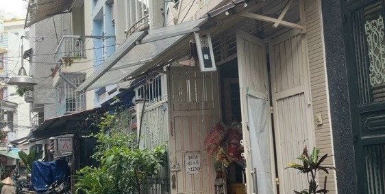 Bán nhà 1/ đường Lê Hồng Phong , Quận 10. Xe hơi tới nhà