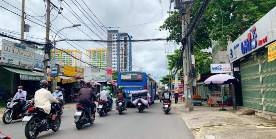 Cho thuê MTKD Âu Cơ ngay cây xăng Luỹ Bán Bích (8mx38m). Quận Tân Phú