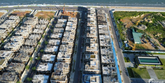 Biệt thự, shophouse - Đất sát mặt biển - Sổ đỏ - Sở hữu lâu dài