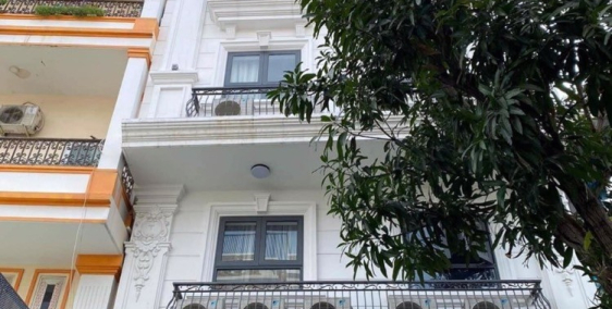 Hạ 3 tỷ bán nhanh 95m2 mặt  tiền Bắc Hải Quận 10 6.3x14 quá rẻ