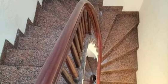 bán nhà 50 m2 chính chủ ô tô tránh