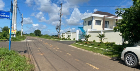 Cần bán gấp lô đất mặt tiền CMT8 ngay TT Đất Đỏ tiện kinh doanh