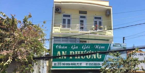 Bán nhà mặt tiền đường Thủ Khoa Huân