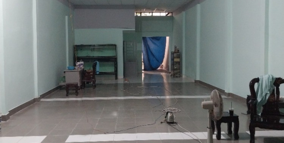 Nhà đối diện trường cấp 3 Lê mình xuân. Ae cần lh