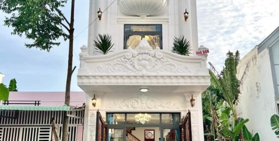 NHÀ 2 LẦU SÂN THƯỢNG GẦN TRƯỜNG HỌC CÔNG VIÊN VH TÂY ĐÔ