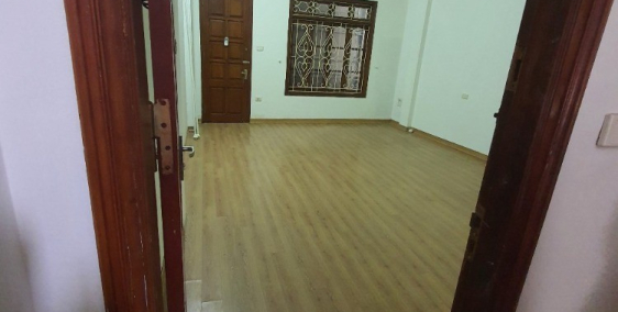 Bán nhà mặt phố La Thành thuận tiện kinh doanh