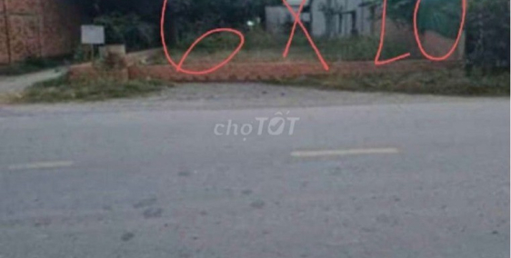 NGỘP ANH KHÁCH HỐI RA GẤP NỀN 120M2 980TR VSIP 2 MT ĐT742