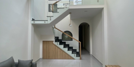 Bán nhà phường Hiệp Bình Chánh Thủ Đức – Nhà Ngộp – 78M2 – Lô góc – Ô tô đỗ cửa