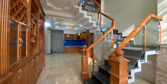 Bán gấp nhà đường Nguyễn Ảnh Thủ HXH, Quận 12, 60m, 4 tầng, 04 phòng ngủ