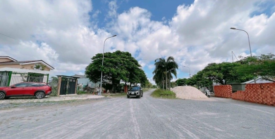 Bán lô duy nhất mặt tiền đường 36m KĐT Daresco, Đức Hòa, Long An, giá không TL