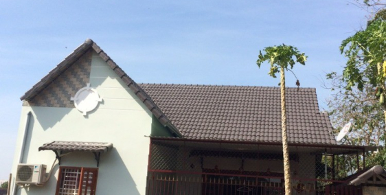 Bán nhà kèm 3 ki-ốt giá rẻ đi nước ngoài