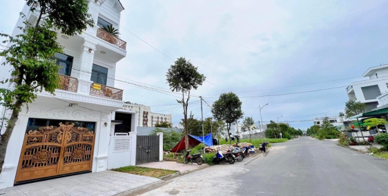 BÁN NHÀ 1T 2L - SIÊU PHẨM TÂN CỔ ĐIỂN - Mặt tiền - KDC Hồng Loan, sổ hoàn công