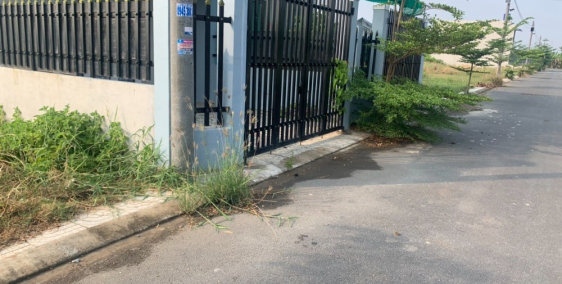 - Đất mặt tiền đường huyện 19/5 Quốc Lộ 50 950tr SHR