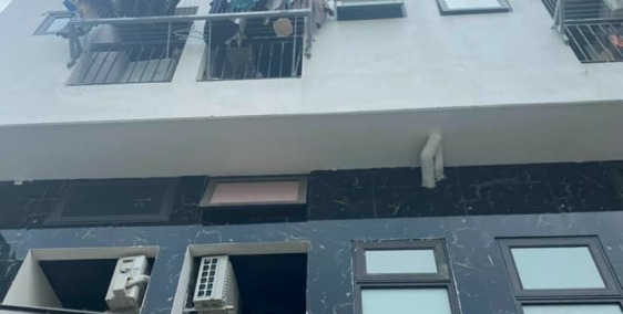 Bán CCMN Núi Trúc 100m2 7 tầng mặt tiền 6.5m 21 phòng giá 17 tỷ