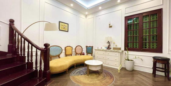 Bán nhà Phố Ngọc Lâm 65m2 5 tầng Mt 5m Lô góc Gara Kinh doanh