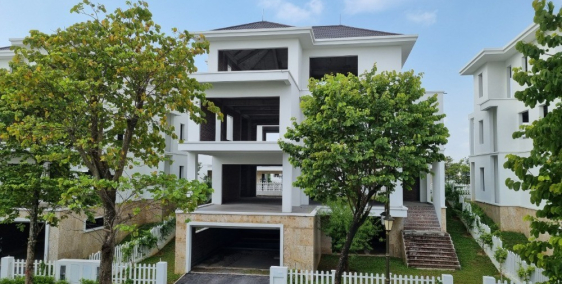 Bán suất ngoại giao biệt thự đỉnh đồi view vịnh Hạ Long, trung tâm Bãi Cháy