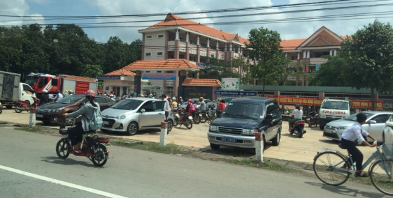 Bà chị cần tiền trả nợ gấp cần bán 1008m2(18x57) giá 200tr,ngay kcn Chơn Thành