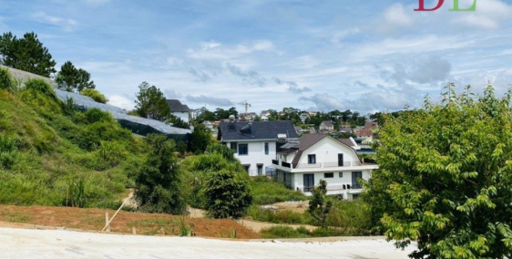 Bán đất nghỉ dưỡng hai mặt tiền Trịnh Hoài Đức phường 11 Đà Lạt view đẹp