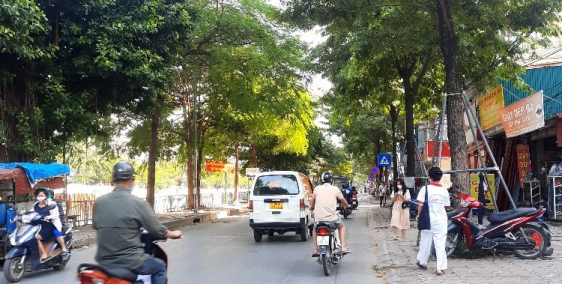 CHÍNH CHỦ CHO THUÊ CỬA HÀNG, VỈA HÈ RỘNG, KHU VỰC ĐÔNG DÂN, KINH DOANH SẦM UẤT