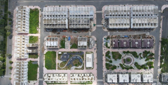 Còn căn nhà 3,5 tầng mới xây mặt tiền đường 26m