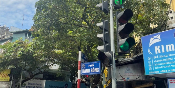 Mặt phố Hàng Bông 230m2 3 tầng cực sock chỉ 313tr.m2. Ms Kim