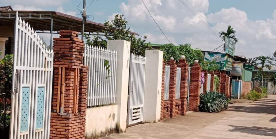 Nợ xã hội đen nên cần bán gấp lô  1120m2  giá 430tr ngay chợ Phước Vĩnh.