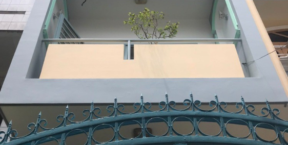 Cần bán nhanh căn nhà phố 3 lầu, có ban công thoáng mát, giá bán 8ty2