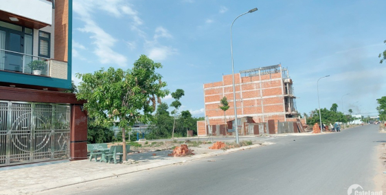 Bán gấp 180m2 ( 10 x18 ),Tỉnh Lộ 10,Gía 1ty5/lô,Ngay KCN Đức Hòa -Hạnh Phúc