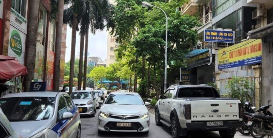 Bán nhà phân lô Trung Yên 8. Vị trí KD quá đẹp và Hiếm. Dt 90m2, 6T, MT 5m, 34Ty