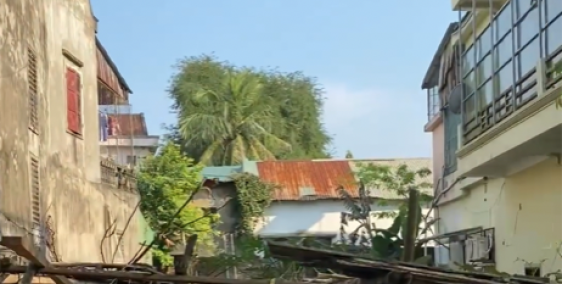 S169 cách đường nguyễn du 200m