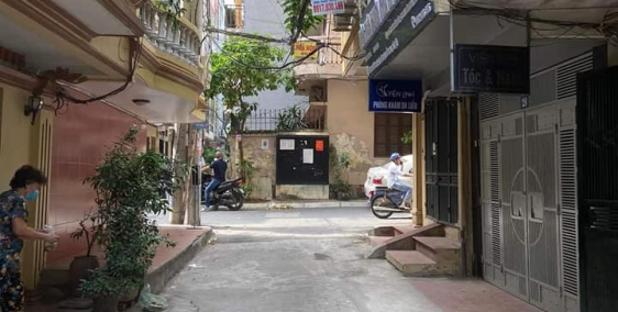 Chỉ 1,45 tỷ; có ngay 42m2+mặt tiền 4,5m  +ô tô đỗ gần cửa; Bán nhà Nguyễn Xiển