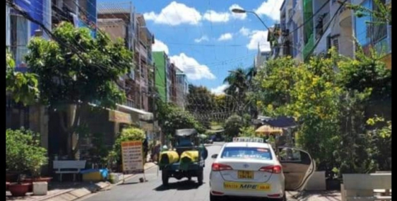 Nhà Hẻm 6m-ô tô vào nhà-Nguyễn Quý Yêm-3 Tầng-BTCT-KD tốt-Giá hơn 4 tỷ.