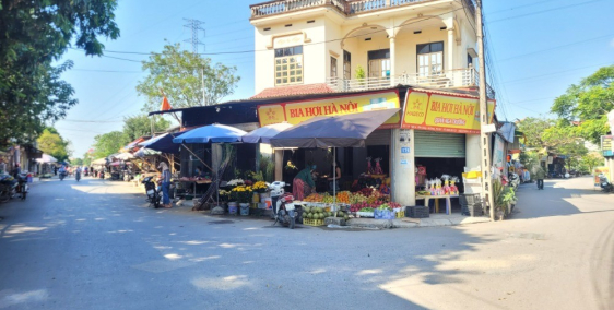 Nhà 2 tầng hai mặt thoáng oto đỗ cửa ở chợ Biên Giang Hà Đông