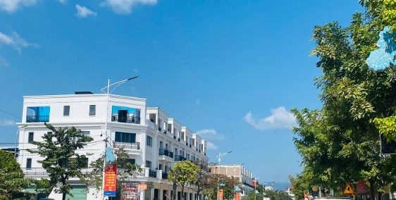 Shophouse hàng chính chủ, sổ đỏ sang tên ngay và luôn thuộc KĐT mới Xuân Hòa.