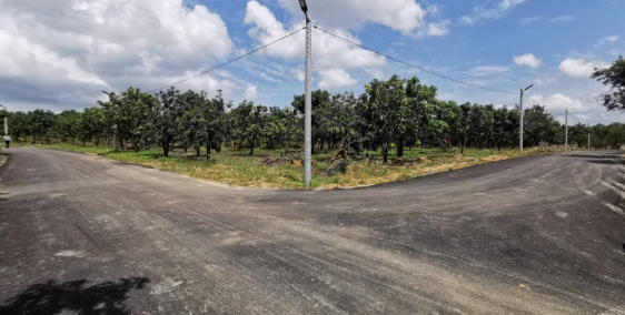 Cần chuyển nhượng lại 3217m2 đất vườn cho người có duyên với chủ đất