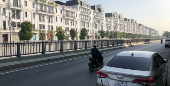 Cho thuê nhà 3 tầng thông sàn ngay mặt đường Bạch Đằng, Hồng Bàng, Hải Phòng.