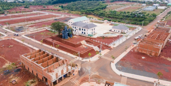 450 triệu/100m2 full thổ cư, sổ riêng sẵn, mặt tiền, đường 13m, UBND xã liền kề