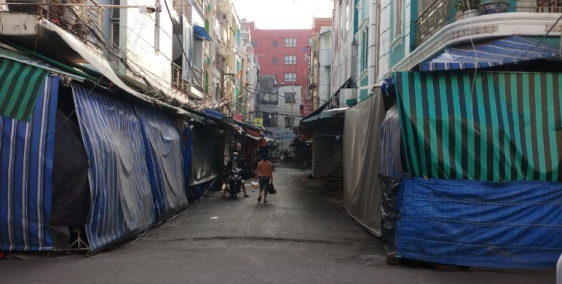 Cần bán gấp nhà chợ Hạnh Thông Tây khu đông dân cư