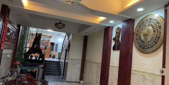 Nhà MT đường Hồ Văn Long, DT: 5m × 19m, 2 tầng, vị trí đỉnh vừa ở vừa KD. Shr